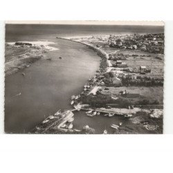 VALRAS-PLAGE: l'orb, au 1er plan, le club nautique, dans le fond, valras-plage vue aérienne 10x15 - très bon état