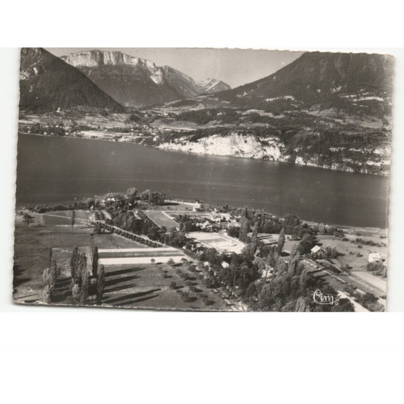 SAINT-JORIOZ: le camp des eclaireurs de france, le lac et au fond le parmelan vue aérienne 10x15 - très bon état