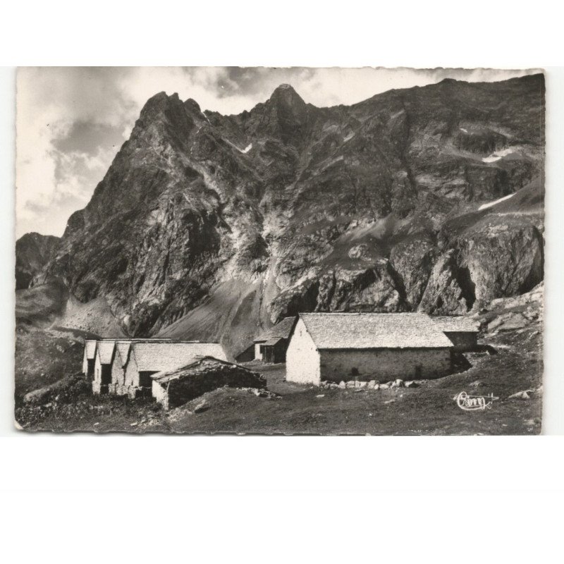 VALLORCINE: les chalets de loriaz avec les aiguilles de loriaz vue aérienne 10x15 - état