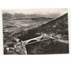 environs de CRUSEILLES: le pont de la caille vue aérienne 10x15 - très bon état