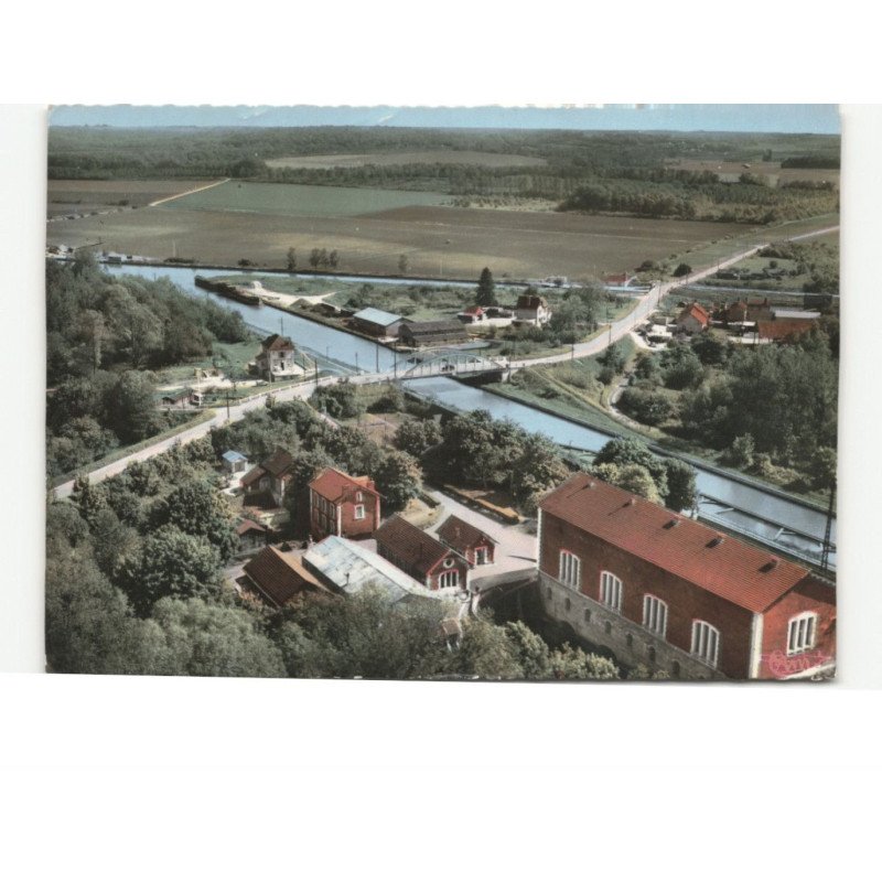 BOURG-et-COMIN: les canaux vue aérienne 10x15 - état