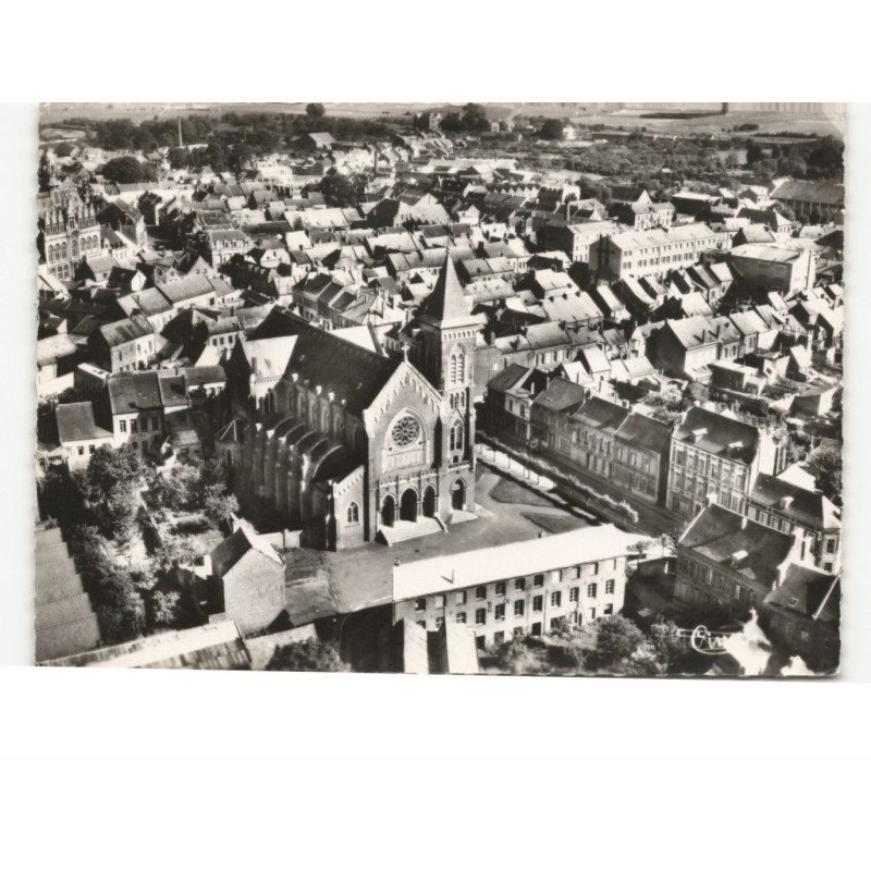 BOHAIN: l'église vue générale vue aérienne 10x15 - très bon état