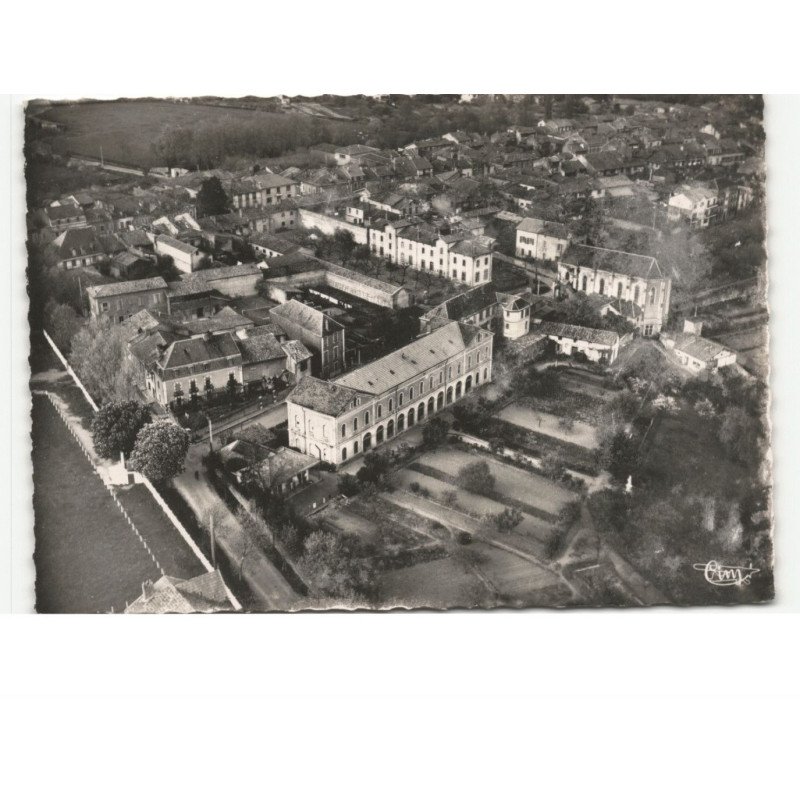 MONTREJEAU: le couvent des dominicaines vue aérienne 10x15 - très bon état