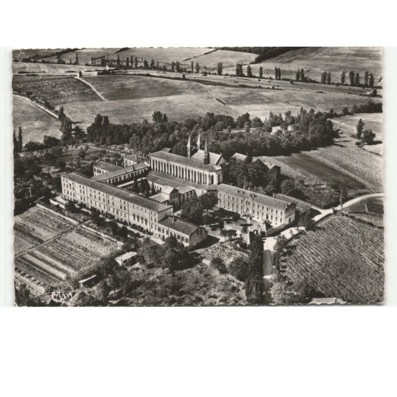 SAINTE-MARIE-du-DESERT: abbaye, vue générale vue aérienne 10x15 - très bon état
