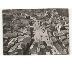 EAUZE: capitale de l'armagnac, place de la liberté et les arènes vue aérienne 10x15 - état