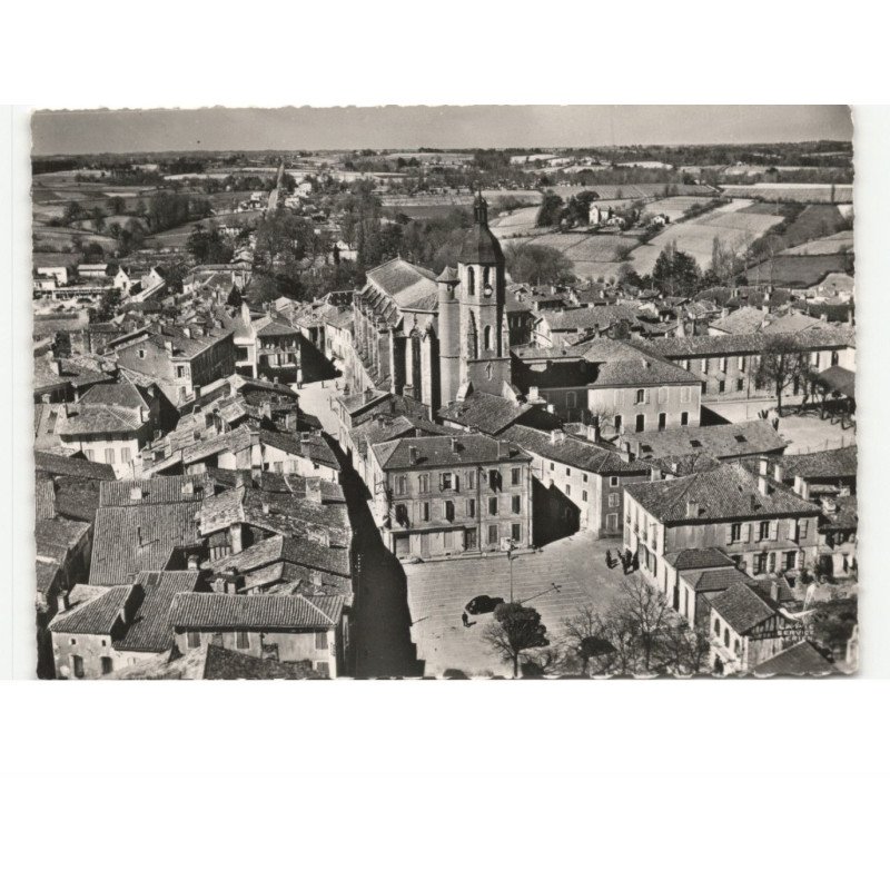 EAUZE: capitale de l'armagnac, l'église et le collège vue aérienne 10x15 - très bon état