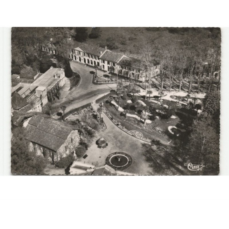 BARBOTAN-les-THERMES: établissement thermal et le grand hôtel vue aérienne 10x15 - état