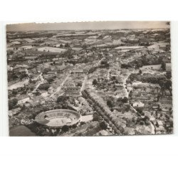 FEZENSAC: vue générale et les arènes vue aérienne 10x15 - état