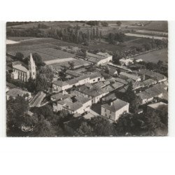 LABARRERE: le centre du bourg vue aérienne 10x15 - très bon état