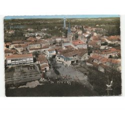 SAINT-MEDARD-de-GUIZIERES: institution jeanne d'arc et vue générale vue aérienne 10x15 - très bon état