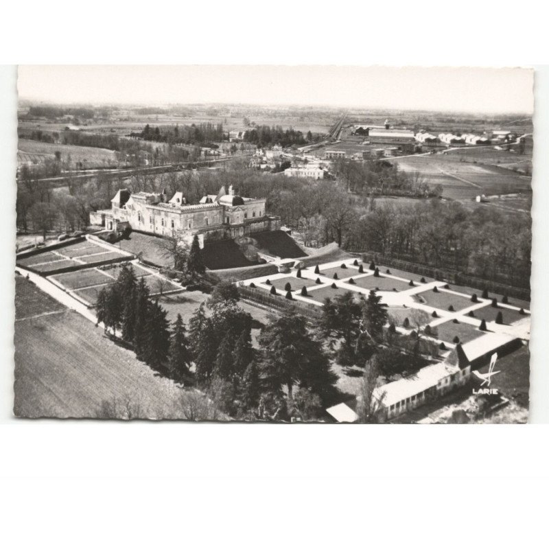 VAYRES: le château XIVe et XVIIe siècle vue aérienne 10x15 - très bon état