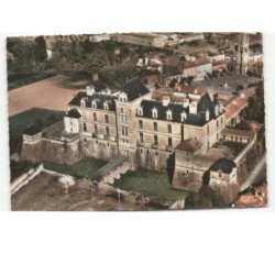 CADILLAC-sur-GARONNE: les beaux châteaux de la gironde, le château des ducs d'epernon vue aérienne 10x15 - très bon état
