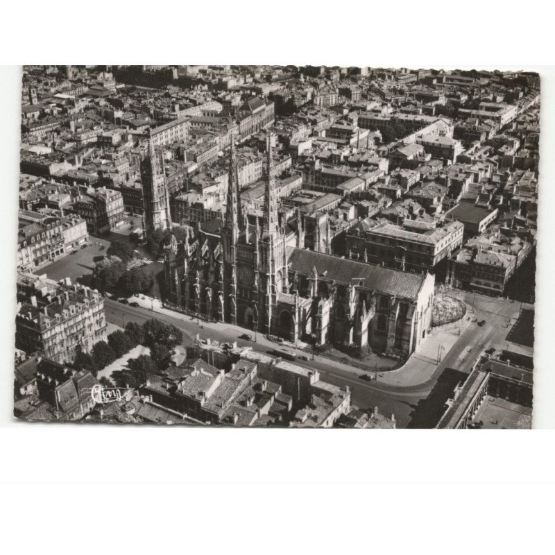 BORDEAUX: la cathédrale vue aérienne 10x15 - très bon état