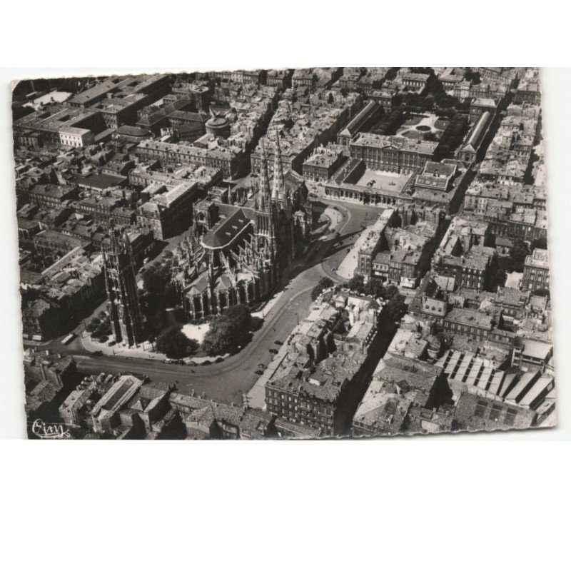 BORDEAUX: la cathédrale vue aérienne 10x15 - très bon état