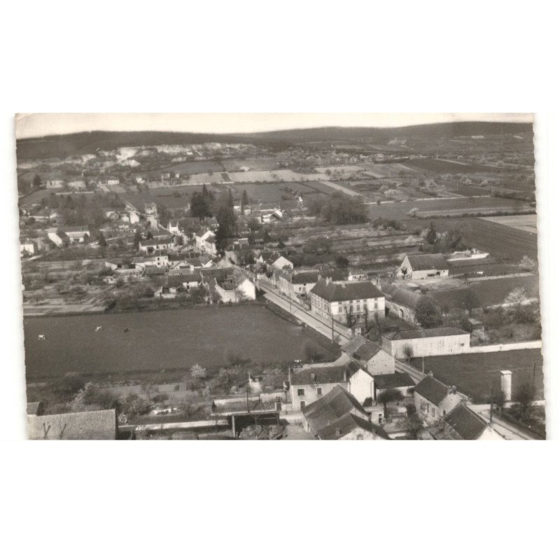 FONTAINES-les-CHALONS: grande rue vue aérienne 10X15 - très bon état
