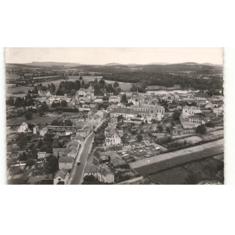 LA CLAYETTE:  vue aérienne 10X15 - état (timbre arracher)