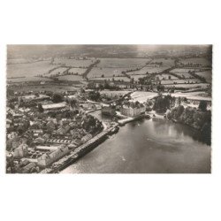 LA CLAYETTE: générale sur la ville et le château vue aérienne 10X15 - très bon état