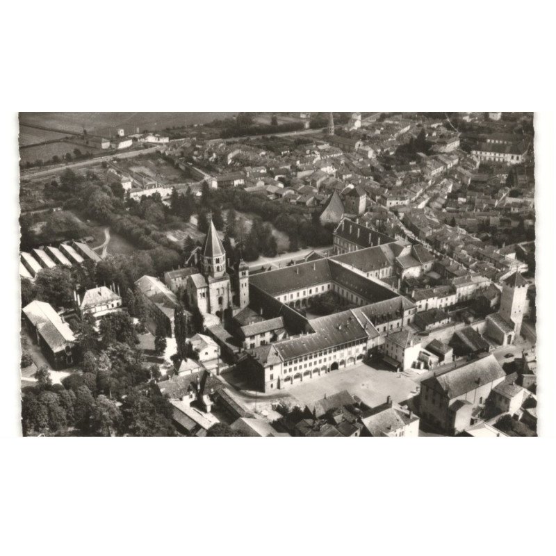 CLUNY: l'abbaye vue aérienne 10X15 - très bon état