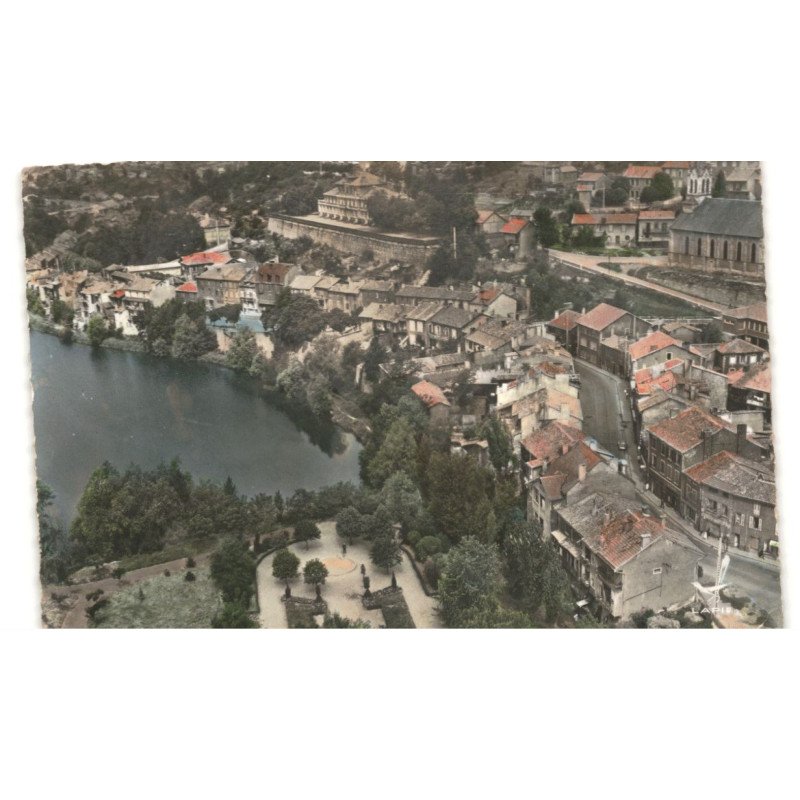 LE GUA: jardin public et bassin vue aérienne 10X15 - très bon état