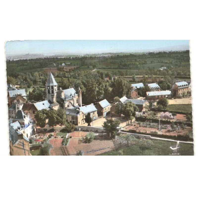 CEIGNAC: la basilique et pensionnat marie-immaculée vue aérienne 10X15 - très bon état