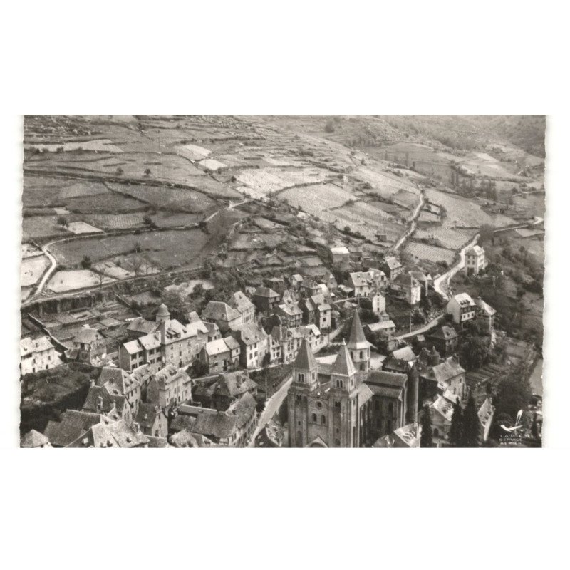 CONQUES: vue de la basilique côté-ouest vue aérienne 10X15 - très bon état