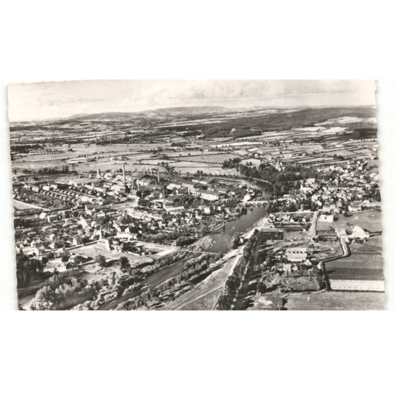 GUEUGNON: vue générale des 2 rives de l'arroux vue aérienne 10X15 - très bon état