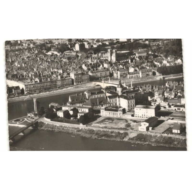 CHALON-sur-SAONE: vue panoramique vue aérienne 10X15 - très bon état (timbe arraché)