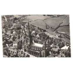 AUTUN: la basilique vue aérienne 10X15 - très bon état