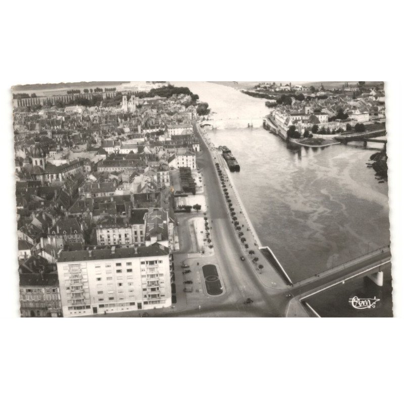 CHALON-sur-SAONE: immeuble jean richard et les quais vue aérienne 10X15 - très bon état