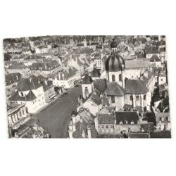 CHALON-sur-SAONE: la place de l'hôtel de ville, l'église saint-pierre et le musée aérienne 10X15 - très bon état