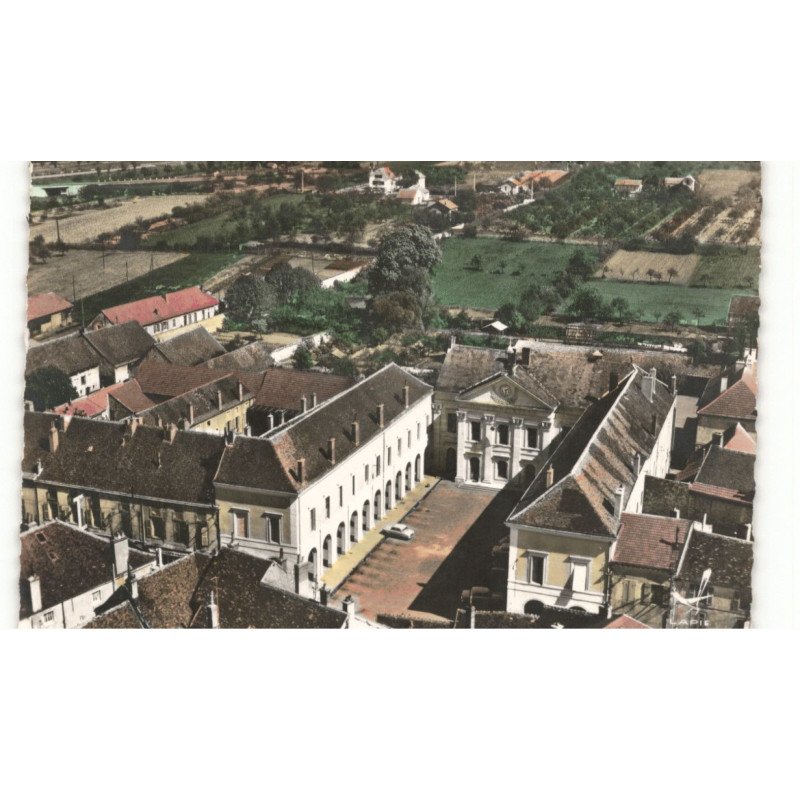 CHAGNY: la place de la mairie aérienne 10X15 - très bon état