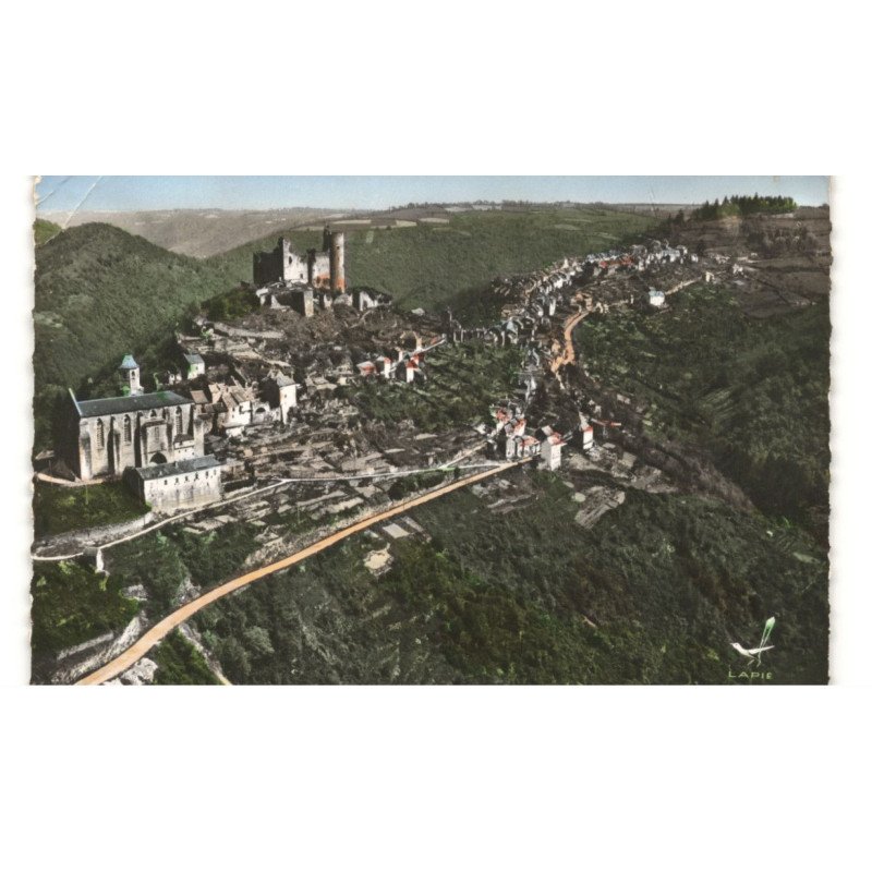 NAJAC: l'église XIIIe siècle et le château fort XIIIe siècle vue aérienne 10X15 - très bon état