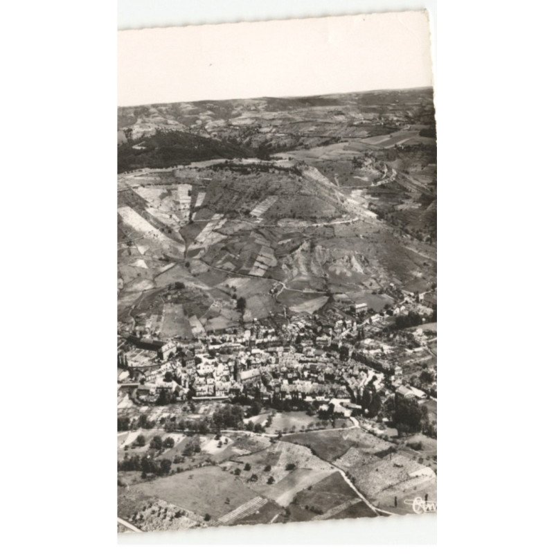 MARCILLAC-VALLON: vue générale vue aérienne 10x15 - timbre arraché