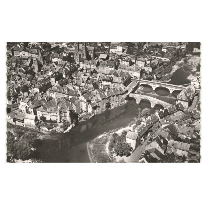 ESPALION: le vieux palais et les bords du lot vue aérienne 10x15 - très bon état