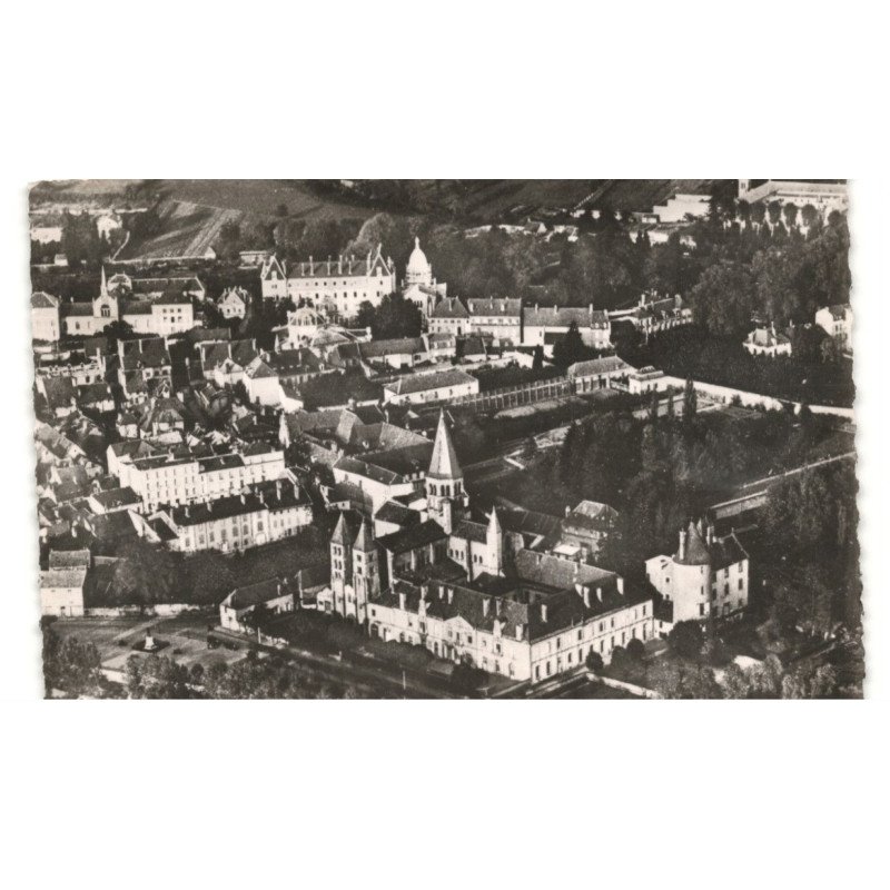 PARAY-le-MONIAL: vue panoramique au 1er plan la basilique Xe et XIe siècle vue aérienne 10X15 - très bon état