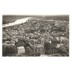 MACON: au 1er plan, église saint-vincent, au fond, la saône vue aérienne 10X15 - très bon état