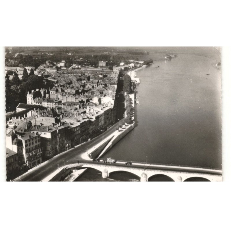 MACON: bassin nord de la saône et les quais vue aérienne 10X15 - très bon état