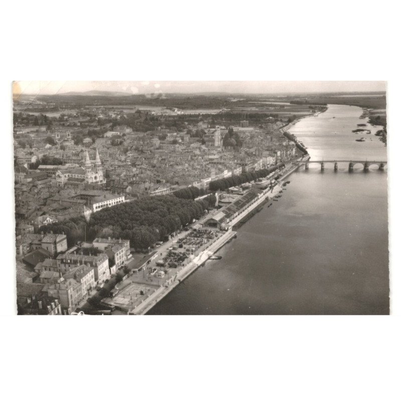 MACON: quais pendant la foire de mai vue aérienne 10X15 - très bon état