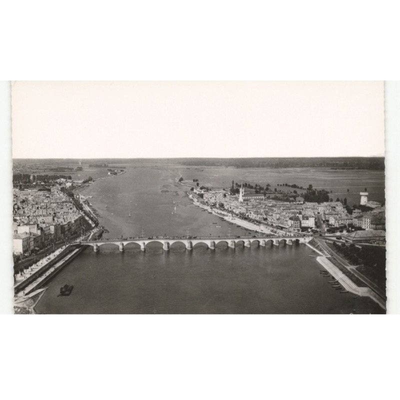 MACON: vue générale vue aérienne 10X15 - très bon état