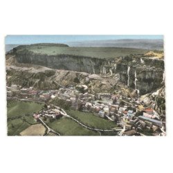 ROQUEFORT: le bourg et les rochers vue aérienne 10x15 - très bon état