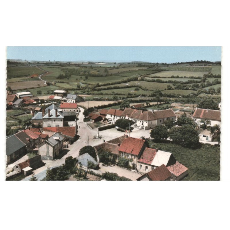 UXEAU: sur la place vue aérienne 10X15 - très bon état