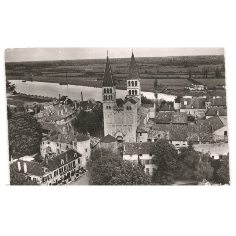 TOURNUS: sur l'abbaye, l'église saint-philibert le saône vue aérienne 10X15 - très bon état
