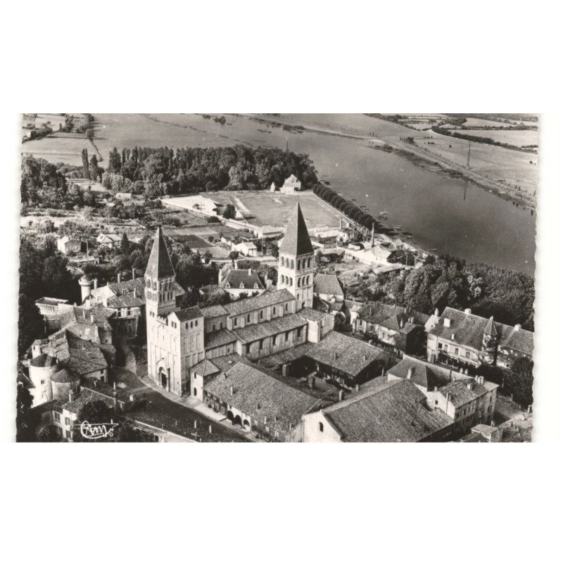 TOURNUS: l'église saint-philibert, la saône, vue aérienne 10X15 - très bon état