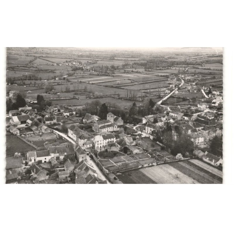 SALORNAY: l'église vue aérienne 10X15 - très bon état