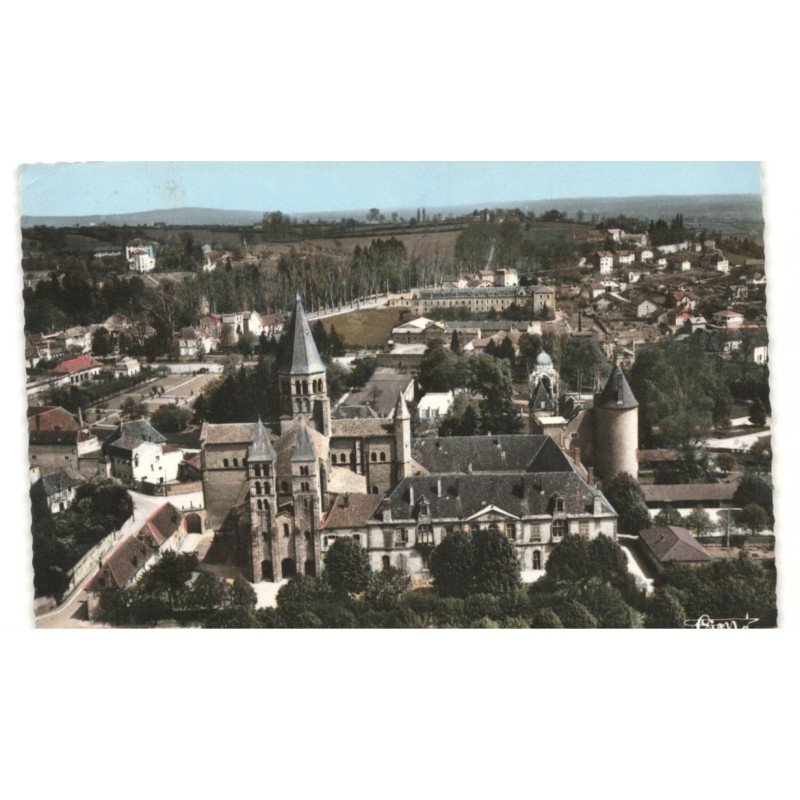 PARAY-le-MONIAL: la basilique vue aérienne 10X15 - très bon état
