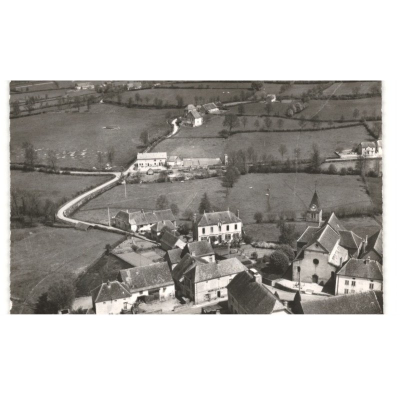 OZOLLES: vue sur le bourg vue aérienne 10X15 - très bon état