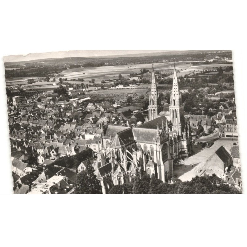 SEES: abside de la cathédrale XIVe et XVe siècle vue aérienne 10x15 - très bon état
