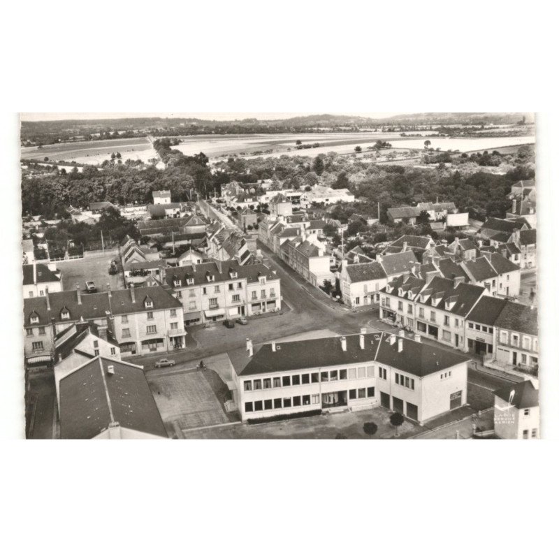 TRUN: place de l'hôtel de ville vue aérienne 10x15 - très bon état
