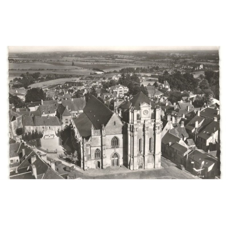 MORTAGNE-au-PERCHE: l'église notre-dame vue aérienne 10x15 - très bon état
