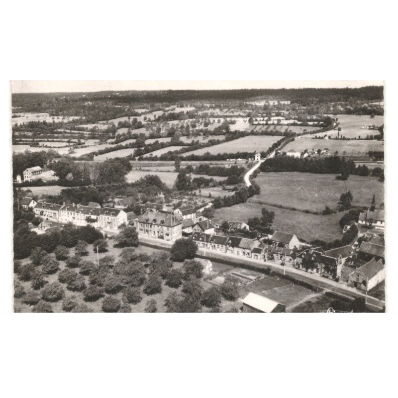 SAINT-HILAIRE: bourg vue aérienne 10x15 - très bon état
